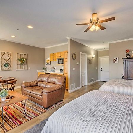 Large, Cozy Midway Studio With Mountain Views! Экстерьер фото