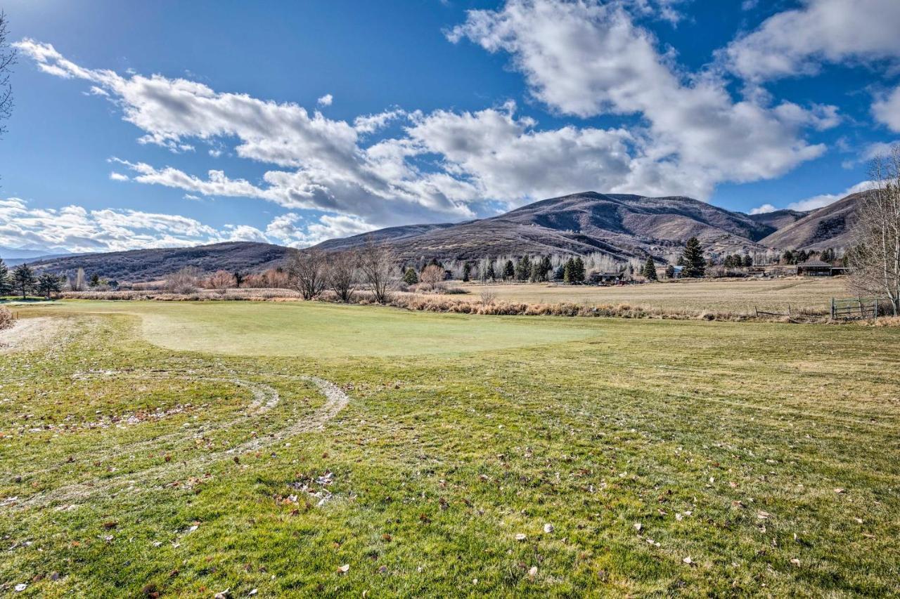 Large, Cozy Midway Studio With Mountain Views! Экстерьер фото